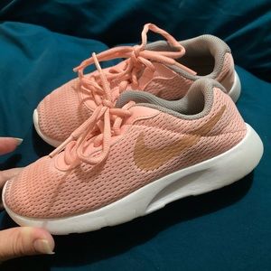 Nike big girls size 13.5 C shoes